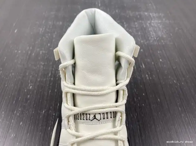 Cheap 11 Air Jordan AR0715-101 Neapolitan WMNS 0420